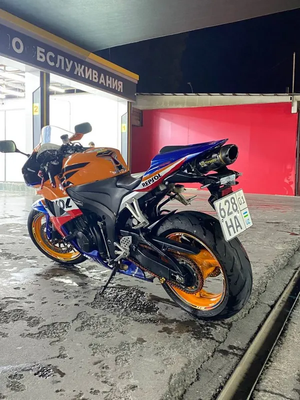 Honda CBR 600rr мотоцикл Хонда — фото 3