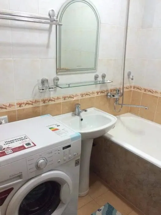 Продаётся 2-комнатная квартира, 46 м², 2/4, Яккасарайский район 6