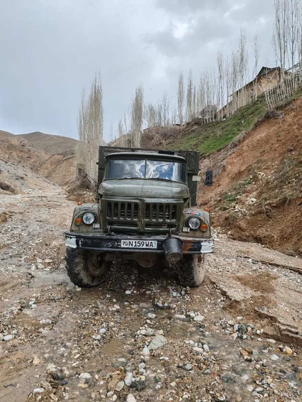 Zil 131 samosval ural mator narx kilishadigan joyi bor — фото 3