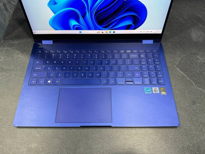 Samsung Galaxy book Flex 15.6 OLED 12/256GB ntel Core i7-1065 — фото 3