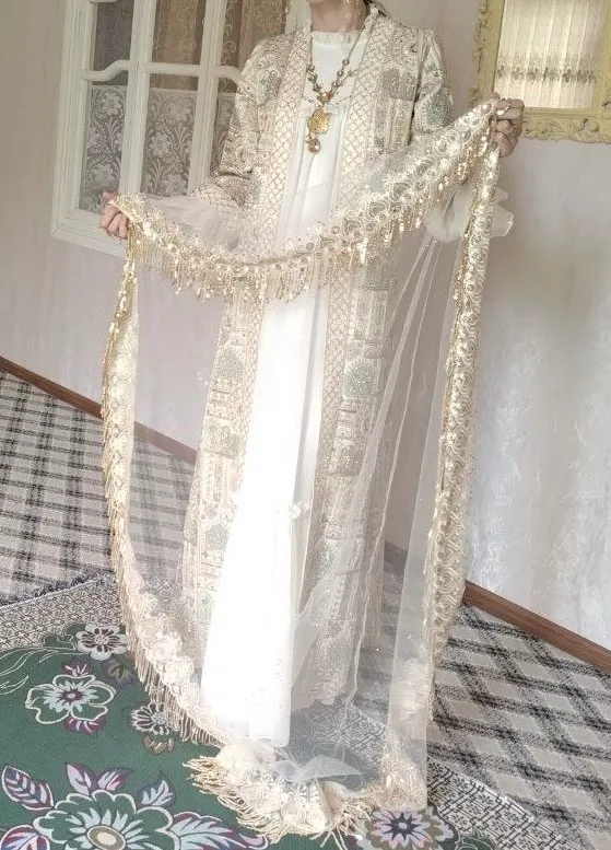 Abaya ansambl