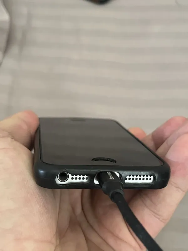 Iphone SE 2016 в отличном состоянии — фото 3