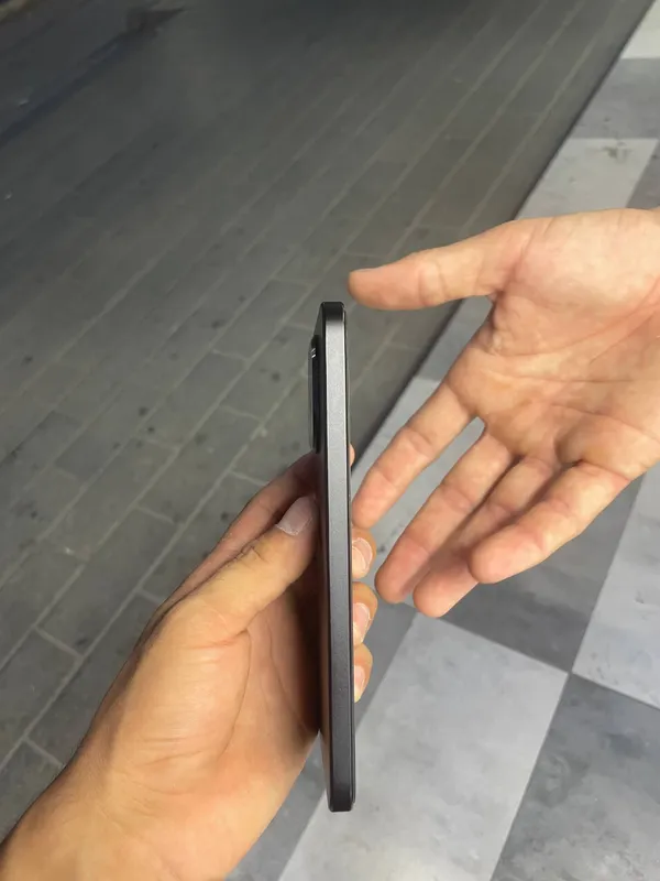 Xiaomi 15t 12-256, полный комплект: документы, коробка, зарядное устройство 2 Xiaomi 15t 12-256, полный комплект: документы, коробка, зарядное устройство 2