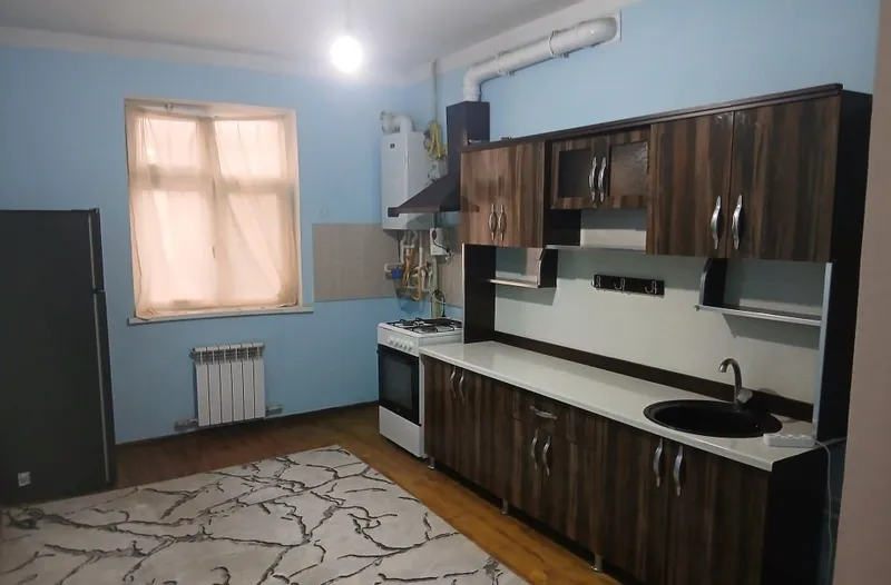 Viloyat hokimyatining ruparasida 11 maktab yonida Qarshi shahar markaz 4 Viloyat hokimyatining ruparasida 11 maktab yonida Qarshi shahar markaz 4