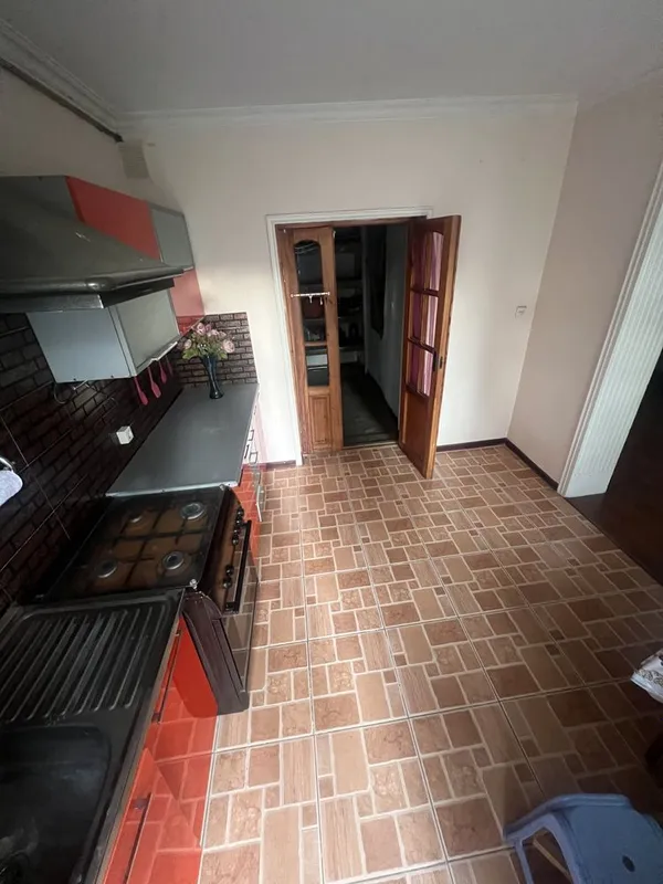 Turar joy uyi (kottej turidagi) sotiladi 2