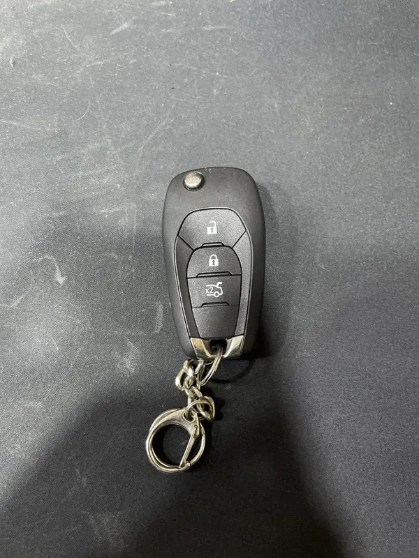 Оригинальный ключ Chevrolet 1