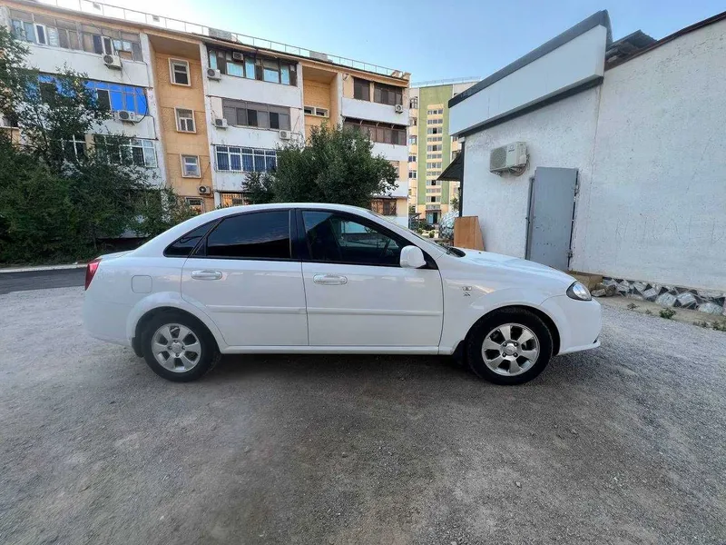 Chevrolet Gentra 3