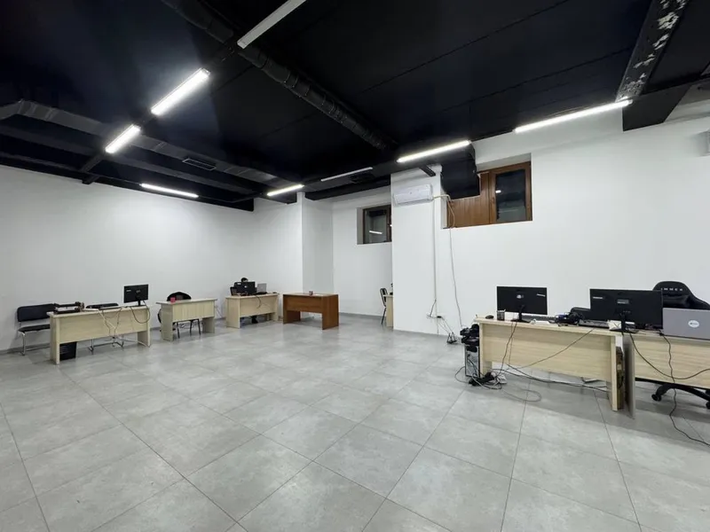 Юнусобад 13кв 450м2 помещение под Офис