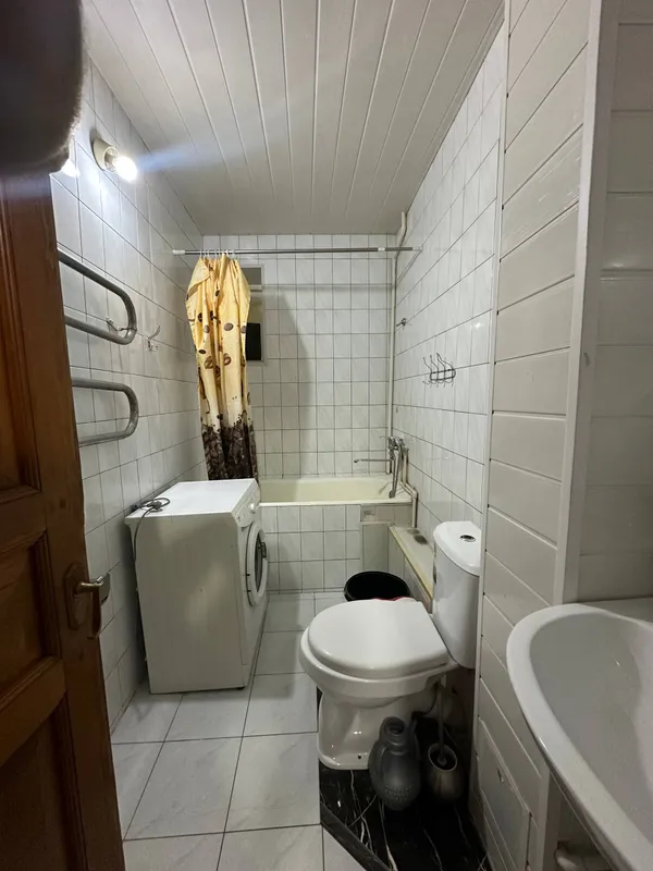 Продаётся 4-комнатная квартира, 89 м², 3/4, Мирабадский район 7