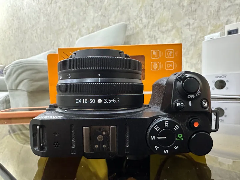 Камера Nikon Z30 с объективом 3