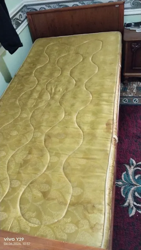 Divan sotiladi narxi 900 ming 2 ta kelishamiz