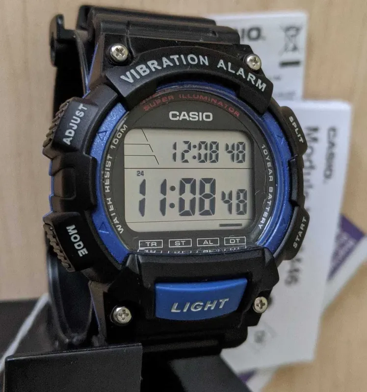 Часы Casio. 2 шт. Вибросигнал. Шагомер.
