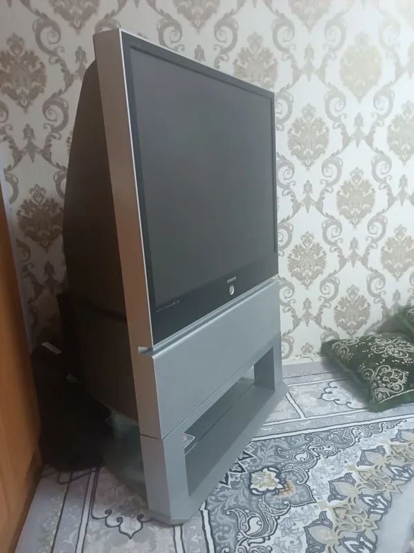 Samsung televizor holati yaxshi 50 dan ortiq rus kanal bor kelishiladi — фото 1