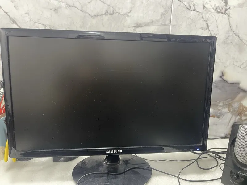 Immer 22 dyuym monitor 2