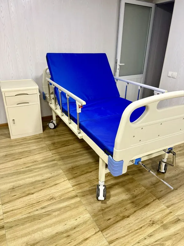 Многофункциональная кровать для ухода за больными в аренду 5