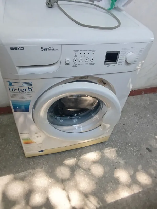 Продам стиральную машину 1