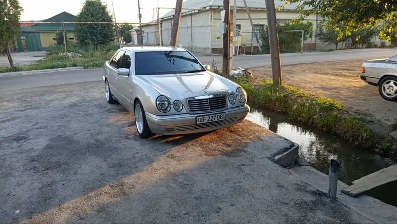 Mersades w210 dorest sotuvda 2 Mersades w210 dorest sotuvda 2