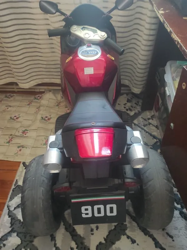 Bolalar uchun elektr mototsiklBolalar uchun elektr mototsikl 1