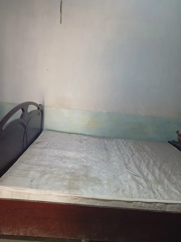 spalni divan 2kishili sotiladi 2