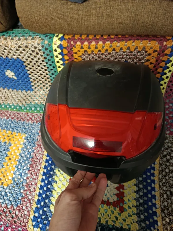 Mototsikl, skuter, moped uchun kofr 2 Mototsikl, skuter, moped uchun kofr 2