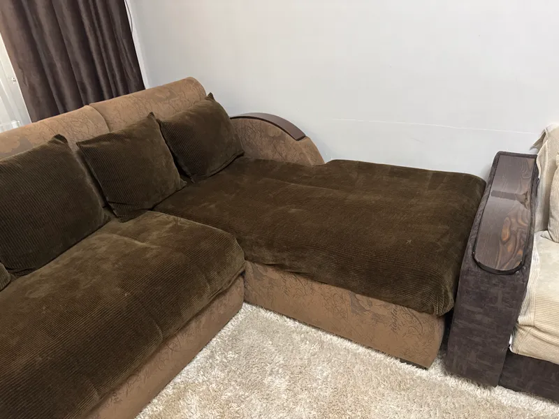 Chocolat rangdagi divan , taygi sandiqchali qulay — фото 2