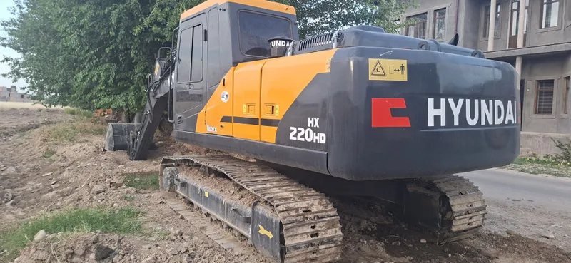 Ekskavator sotiladi
