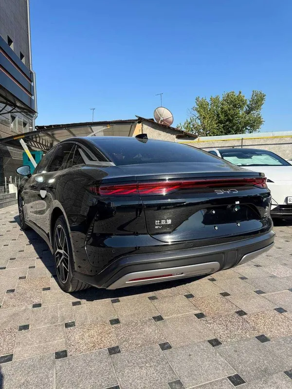 Byd HanL Awd full 8 Byd HanL Awd full 8