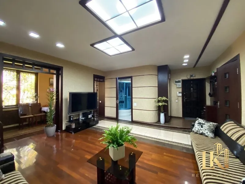 Продаётся 4-комнатная квартира, 120 м², Мирабадский район (ул. Афросиаб) 7