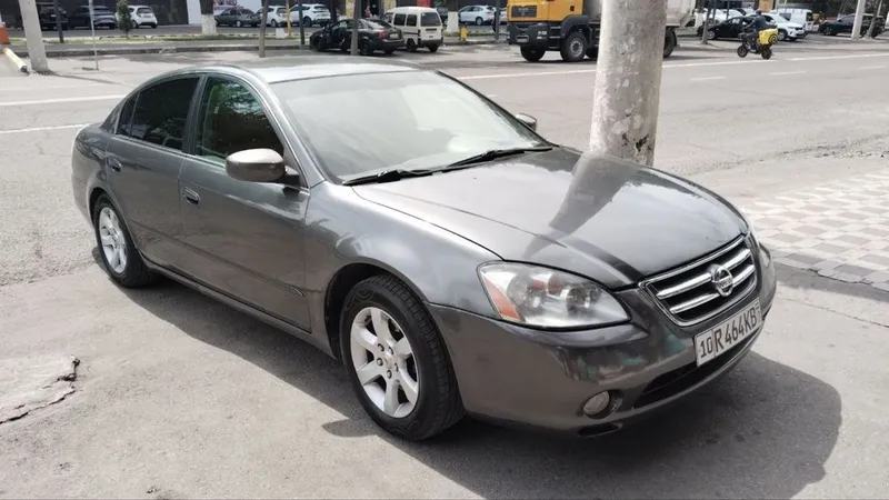 Nissan Altima 2004 год 2
