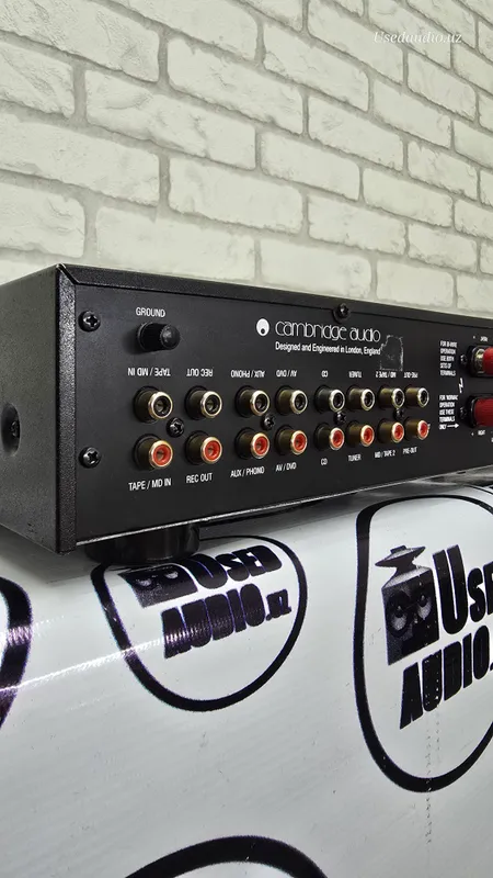 Усилитель Cambridge Audio A300 v2.0 — фото 7