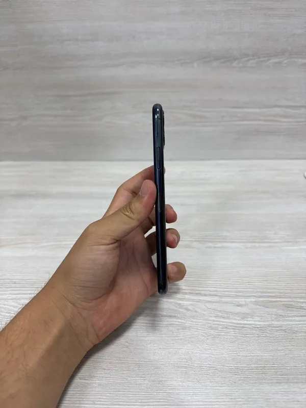 iPhone 11 Pro Max 2 iPhone 11 Pro Max 2