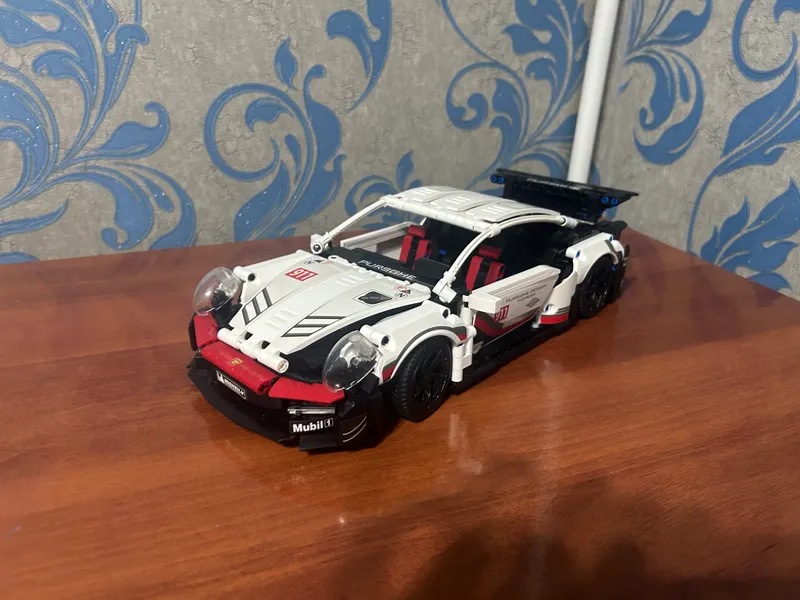 Porsche konstruktor yig‘ilgan model