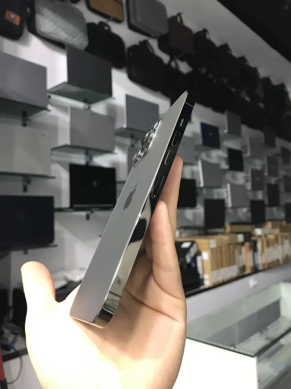 iPhone 13 Pro Max 512GB bypass 3