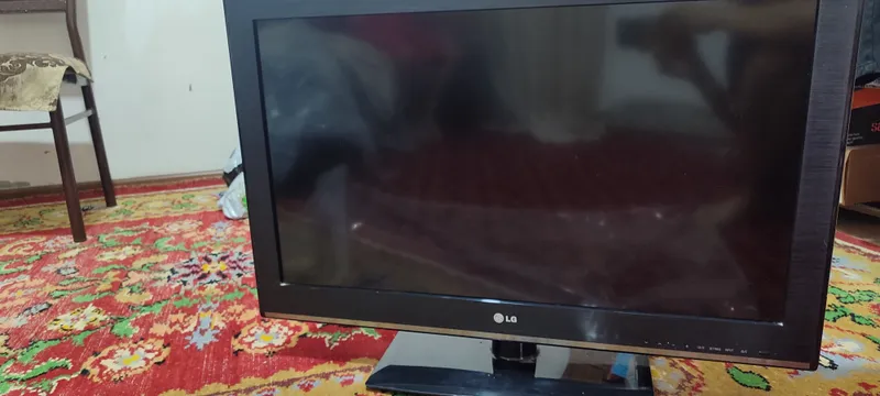 телевизор LG 2