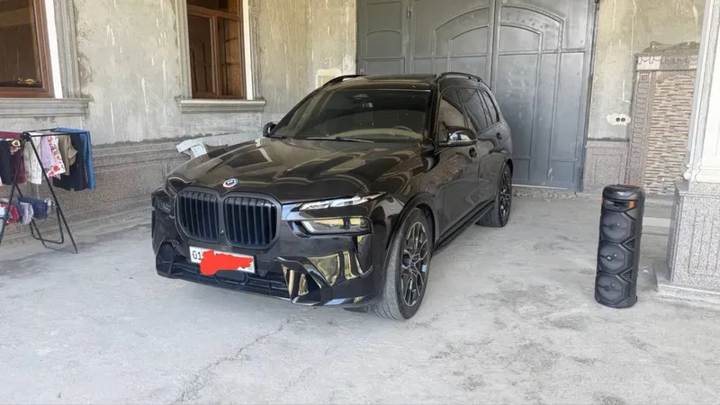 bmw x7 2023 srochna