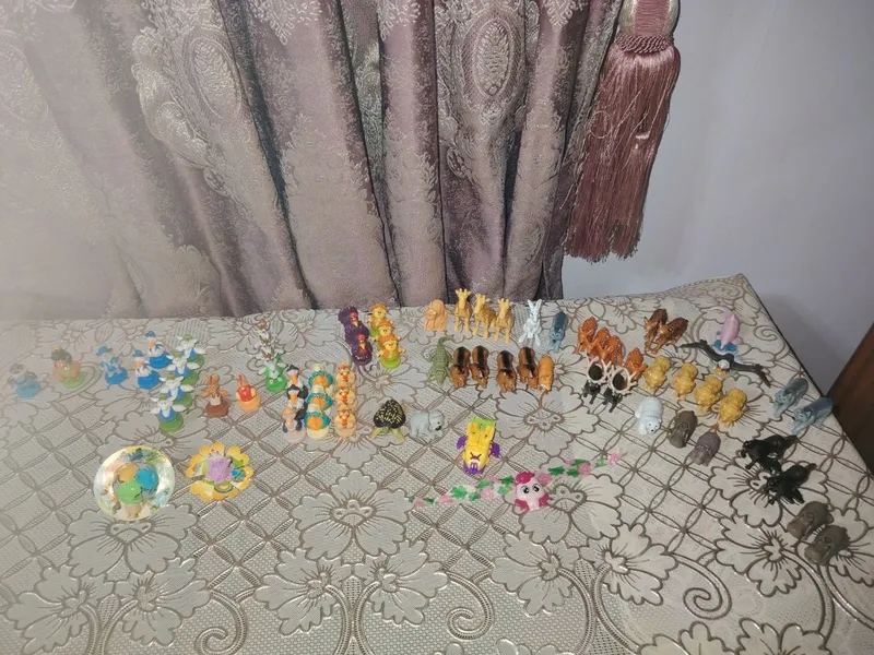 Kinder o'yinchoqlar kaleksonerlar uchun 7 Kinder o'yinchoqlar kaleksonerlar uchun 7
