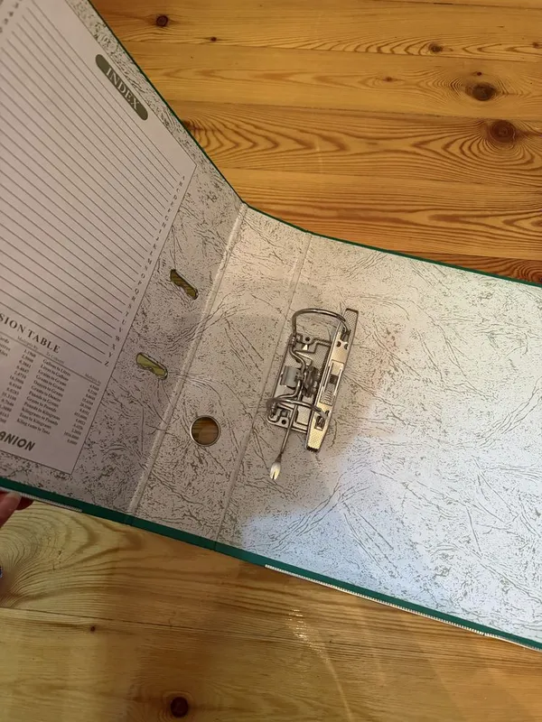 Продам папки регистраторы А4 4
