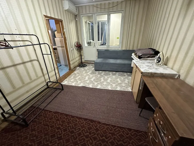 Максим Горький метро, 300. Мебель и техника.