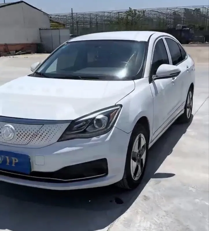 Dongfeng E70, 2025 электричка 1 Dongfeng E70, 2025 электричка 1