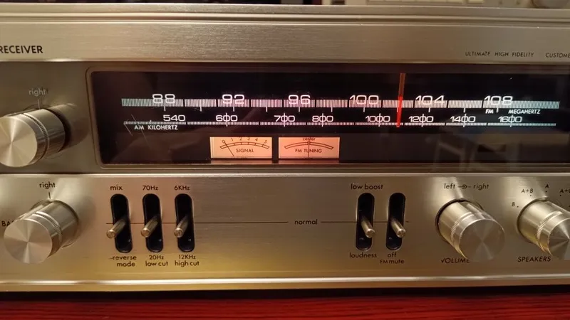 LUXMAN R-800E II стереорессивер 4