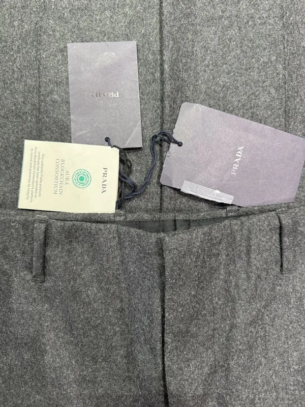 Брюки Prada 100 % шерсть 1