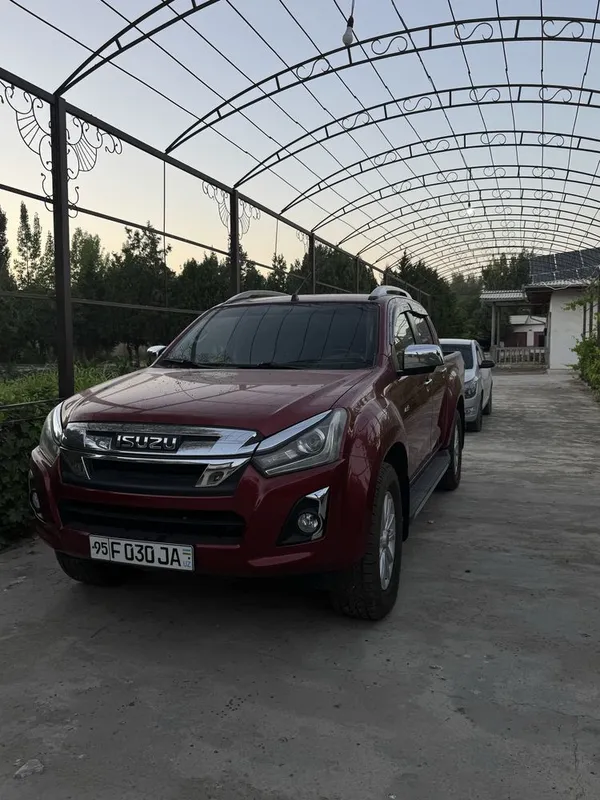 Isuzu D-MAX Irbis 3 Isuzu D-MAX Irbis 3