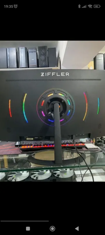 Ziffler 32 Curved RGB sotiladi 4