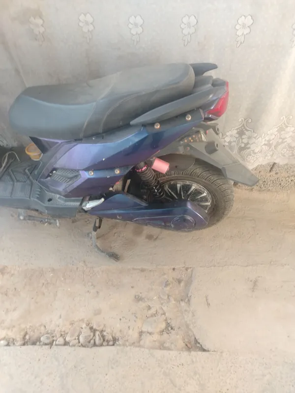 skuter Redline sotiladi 2