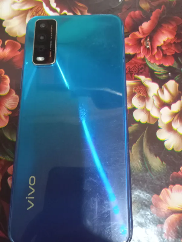Смартфон Vivo y12s model V2026