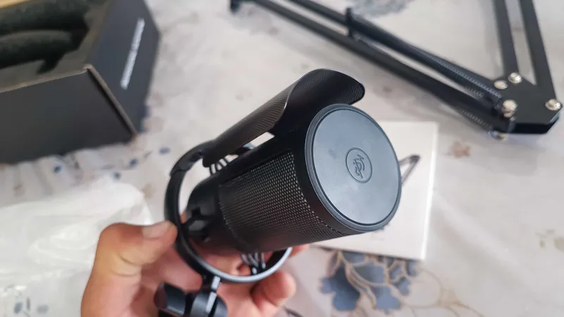 Shoshilinch! Kompyuter uchun RGB Mikrafon ikkitalik Petlichka SOVGʻA 4 Shoshilinch! Kompyuter uchun RGB Mikrafon ikkitalik Petlichka SOVGʻA 4