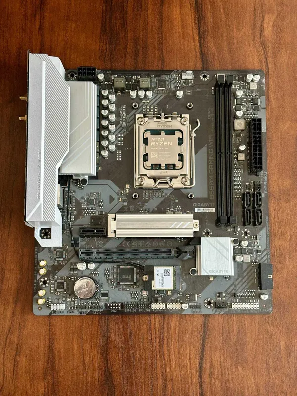 Комплект: Ryzen 5 7500F | Gigabyte B650M Gaming WIFI Комплект: Ryzen 5 7500F | Gigabyte B650M Gaming WIFI