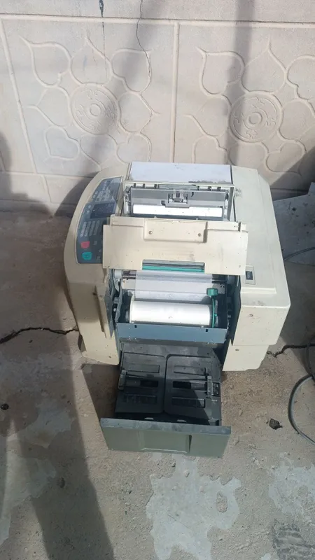 Rizograf sotiladi 700$ qolgan malumot telifon orqaliy
