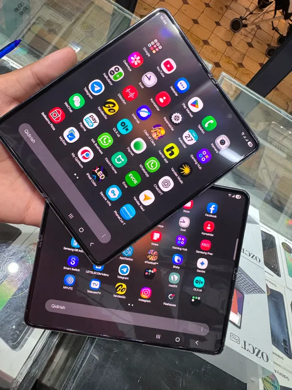 Samsung Z Fold4 12/256ГБ 1