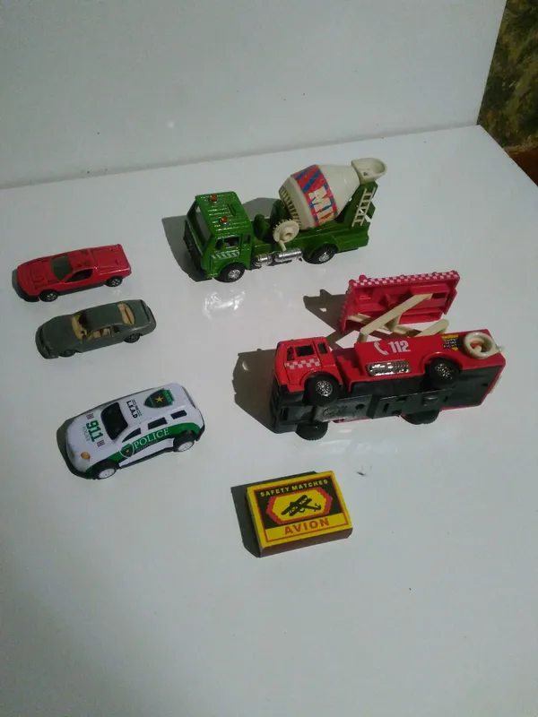 Продам машинки игрушечные — фото 1